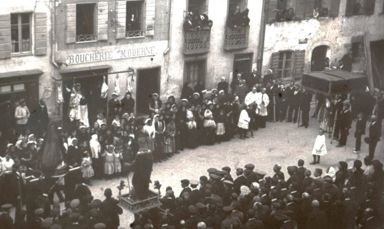 la pause du cortège, il y a bien longtemps