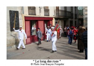 AM 26b p4 V2 le long des rues 